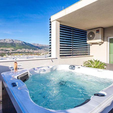New Luxury 3-Bedroom Penthouse With Huge Terrace Split Zewnętrze zdjęcie