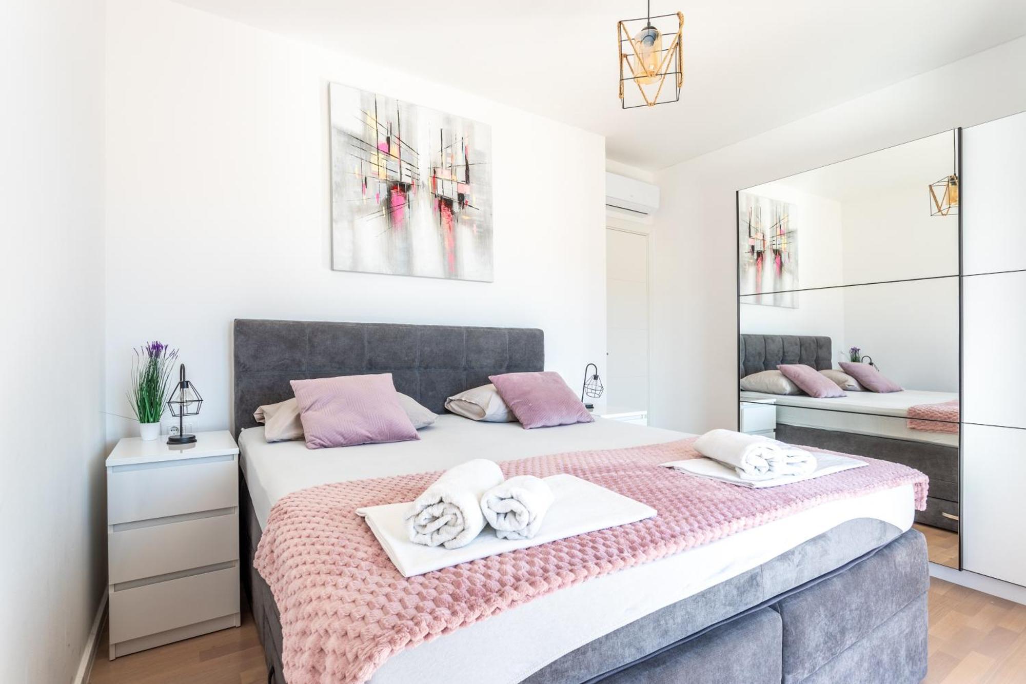 New Luxury 3-Bedroom Penthouse With Huge Terrace Split Zewnętrze zdjęcie