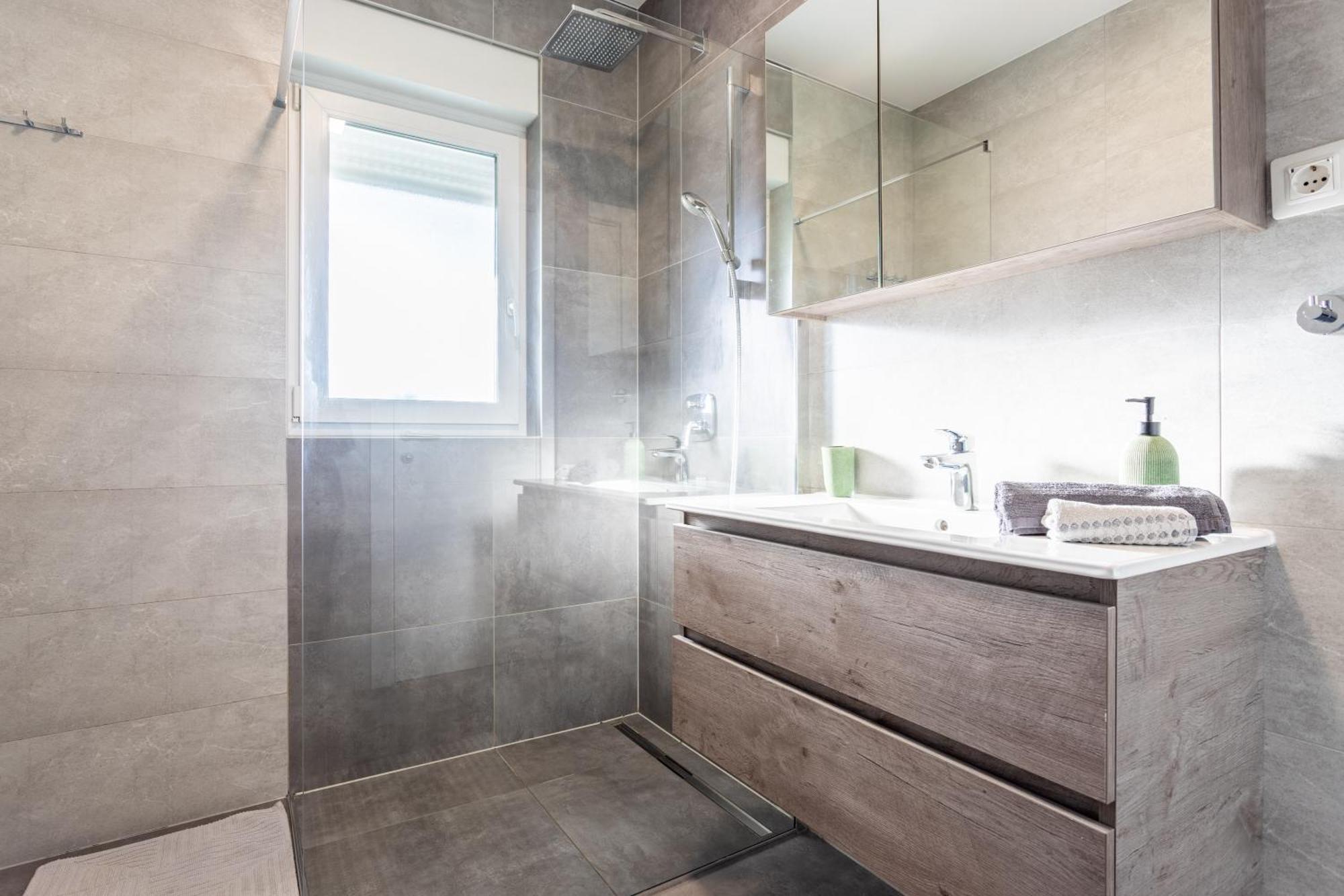 New Luxury 3-Bedroom Penthouse With Huge Terrace Split Zewnętrze zdjęcie