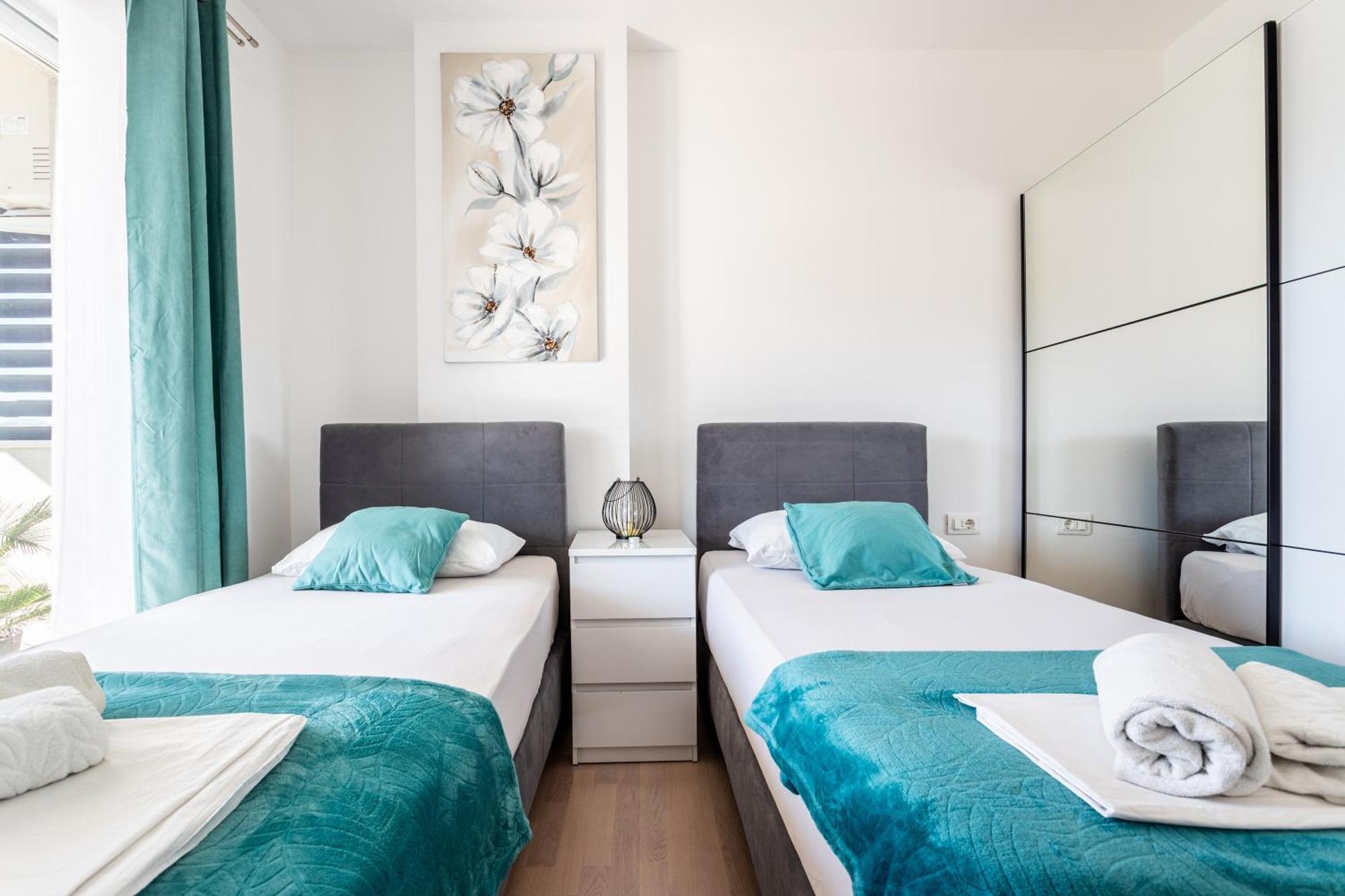 New Luxury 3-Bedroom Penthouse With Huge Terrace Split Zewnętrze zdjęcie
